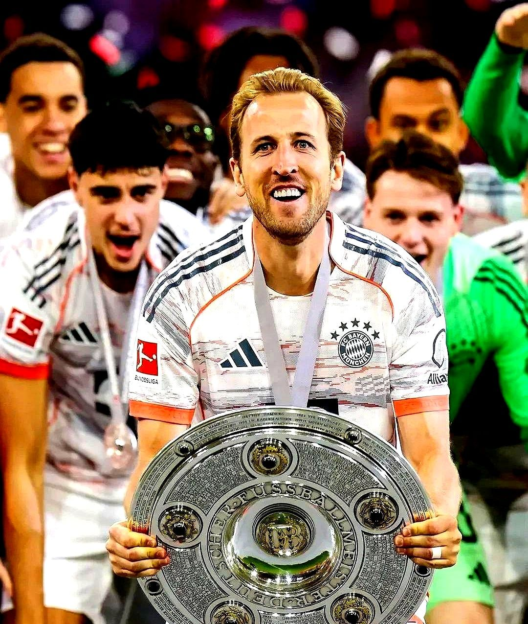 C7-关于G2前途光明！，凯恩新星重要助攻表现突出赢得满堂喝彩的信息